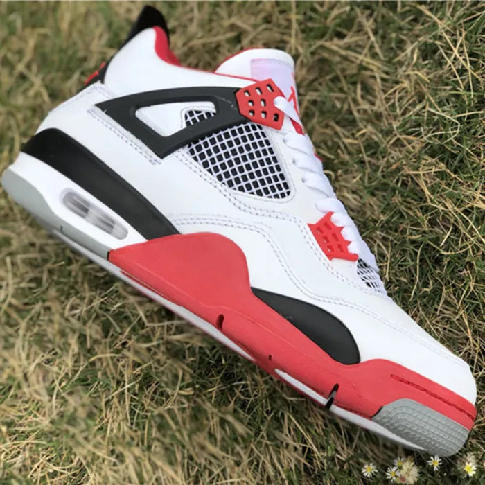 JORDAN 4 RETRO