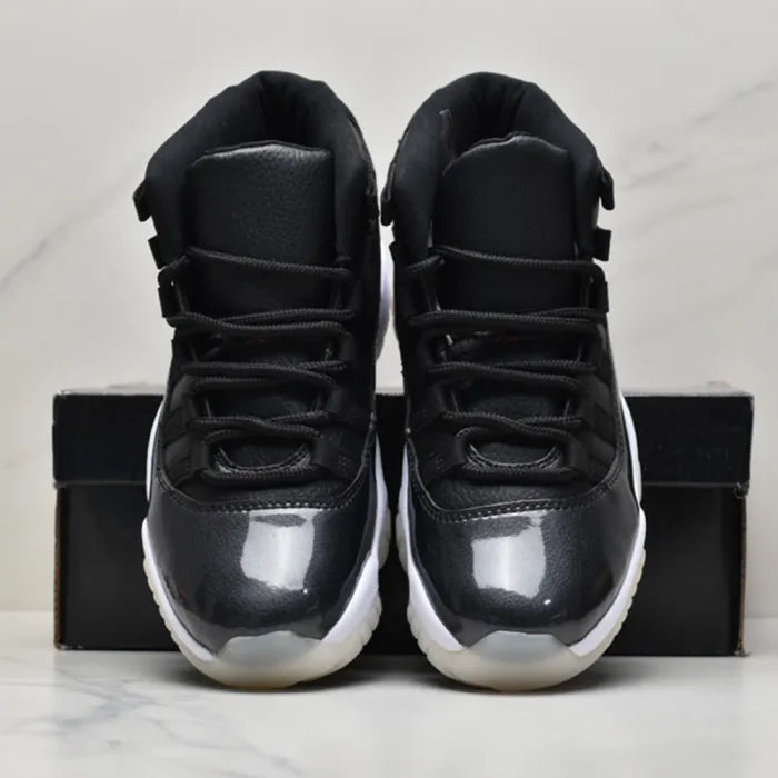 JORDAN 11 RETRO