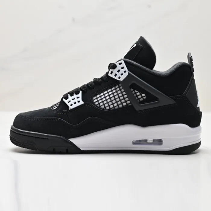 JORDAN 4 RETRO