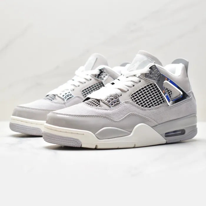 JORDAN 4 RETRO