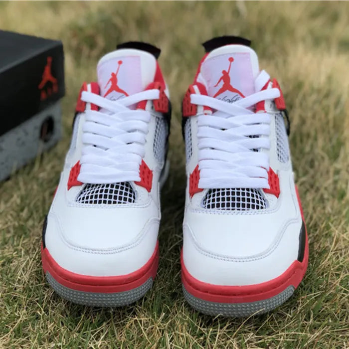 JORDAN 4 RETRO