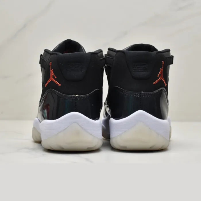 JORDAN 11 RETRO